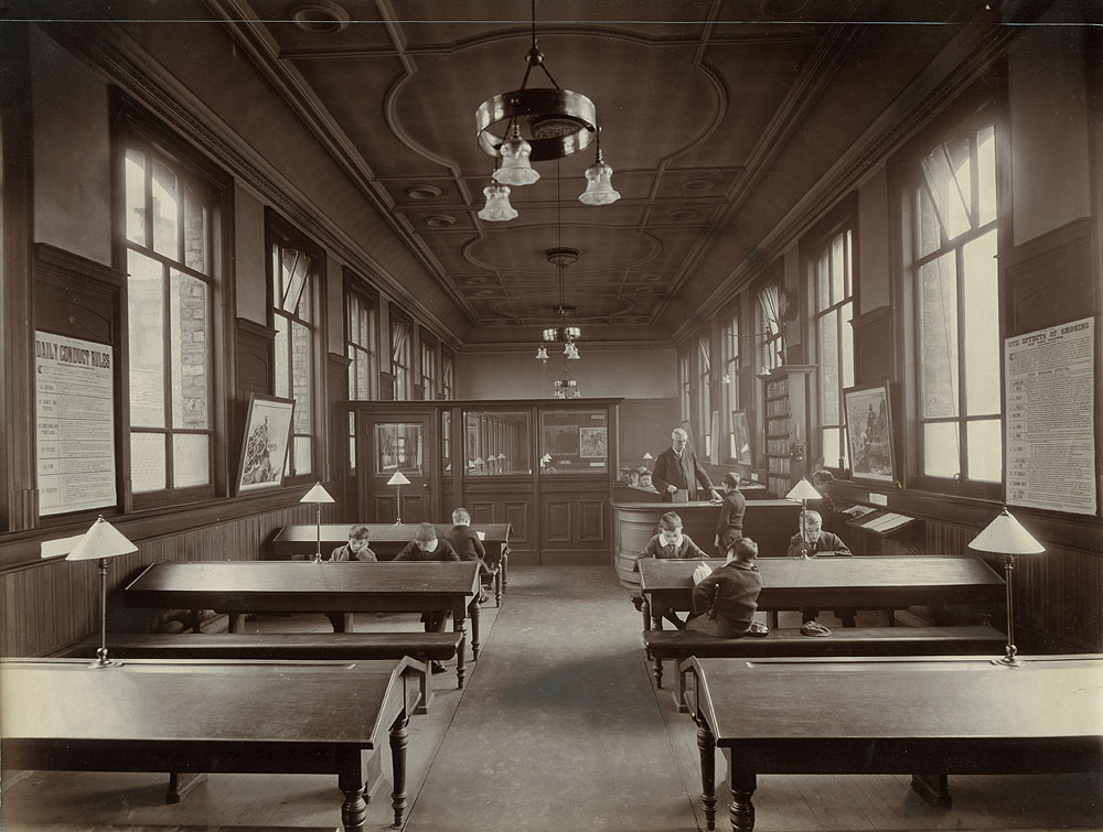 Juvenile reading rooms, Kingston Library, 1907. Photo: The Glasgow Story.